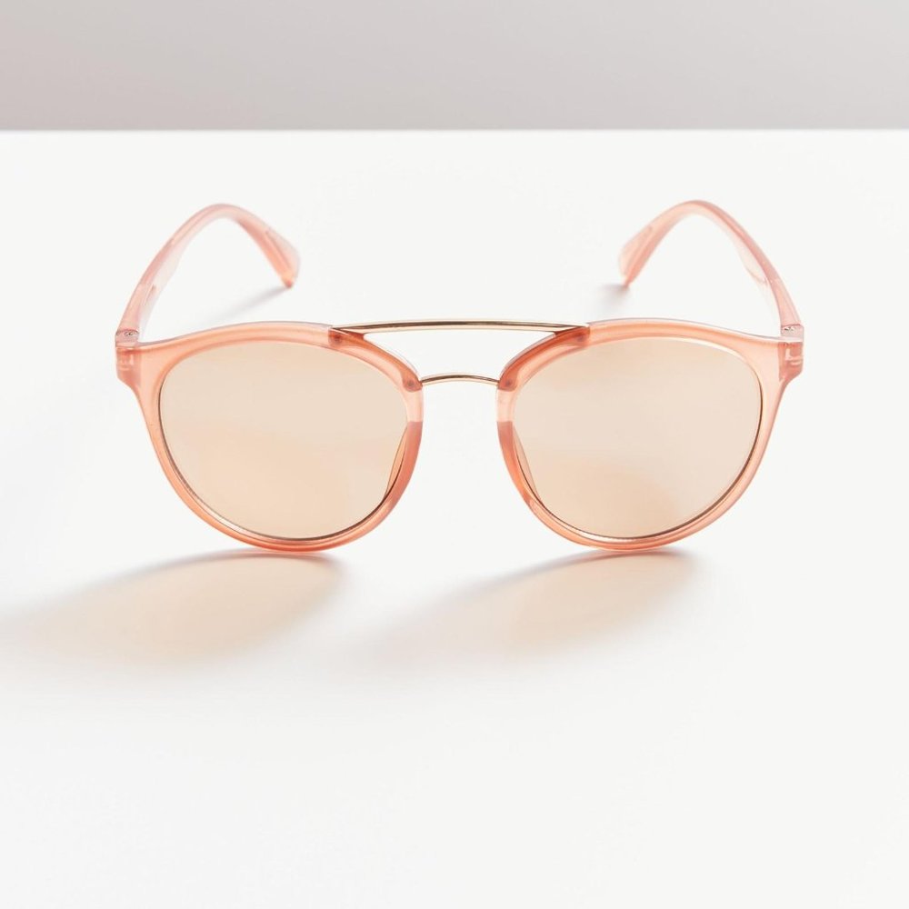 Urban Outfitters Shiloh Brow Bar Round Sunglasses